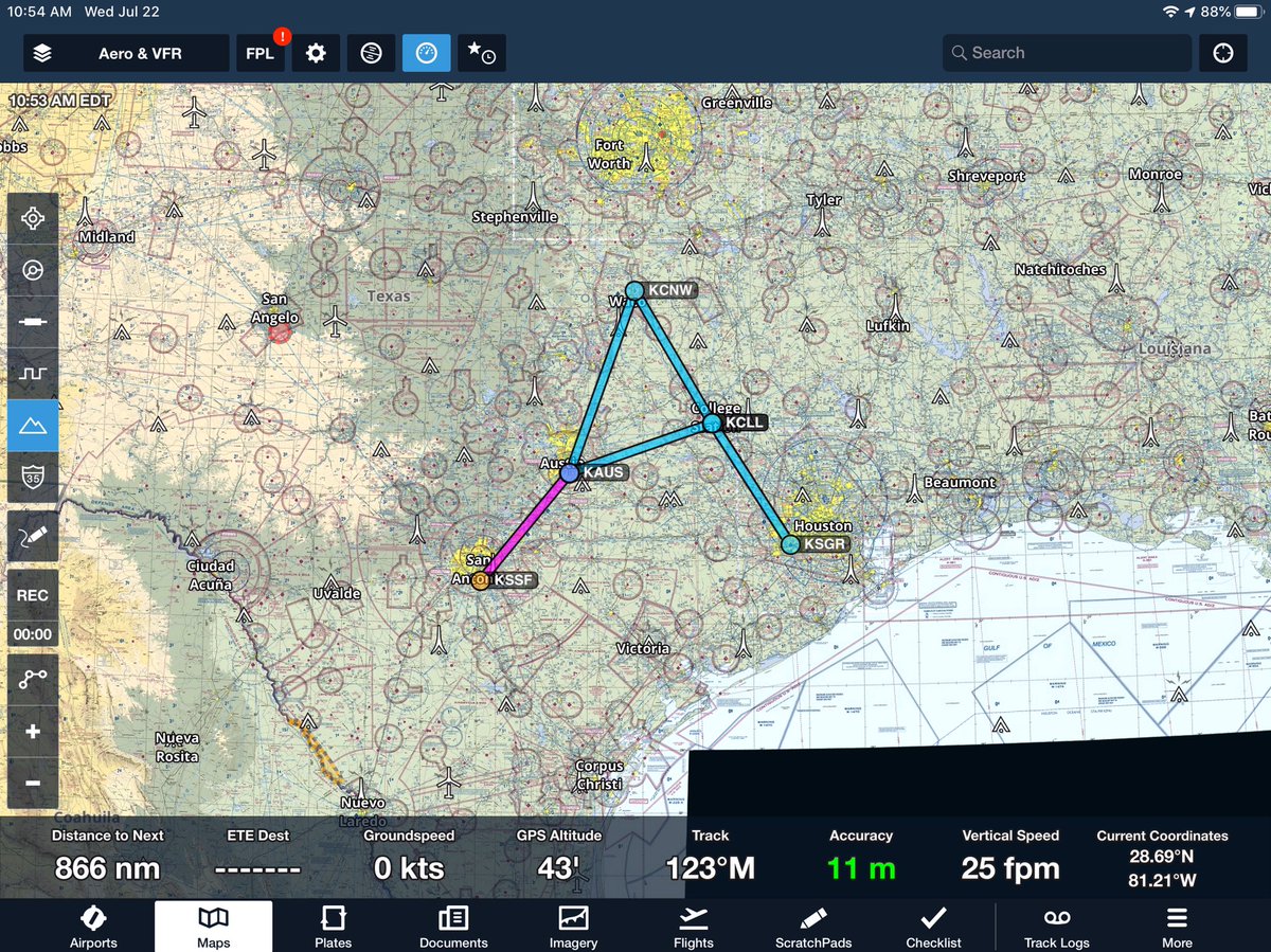 arun_purush's tweet photo. @ForeFlight #FFXConnect Hope to win today’s prize 🎁 https://t.co/hGYfSgPchg