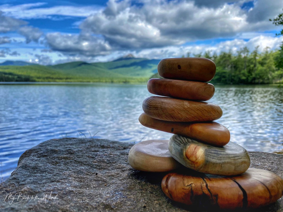 medic558's tweet photo. Blue skies, clear water, mountain views. Perfect balance. 
#NewHampshire #nhoutdoors #tranquiltuesday #lovelywoodenthings #getoutside #balance https://t.co/LFqPjepN0E