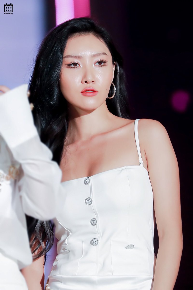 Hwasa_Day's tweet photo. 🥳자랑��러운 가수 화사의 생일을 축하합니다🥳 모든 일이 행복하고 모든 일이 잘 풀려 뜻대로 흘러갔으면 좋겠어요 너무너무 고맙고 앞으로도 고마워할게요 💝

#마마무 #화사 #hwasa #mamamoo https://t.co/A5aMviPFs2