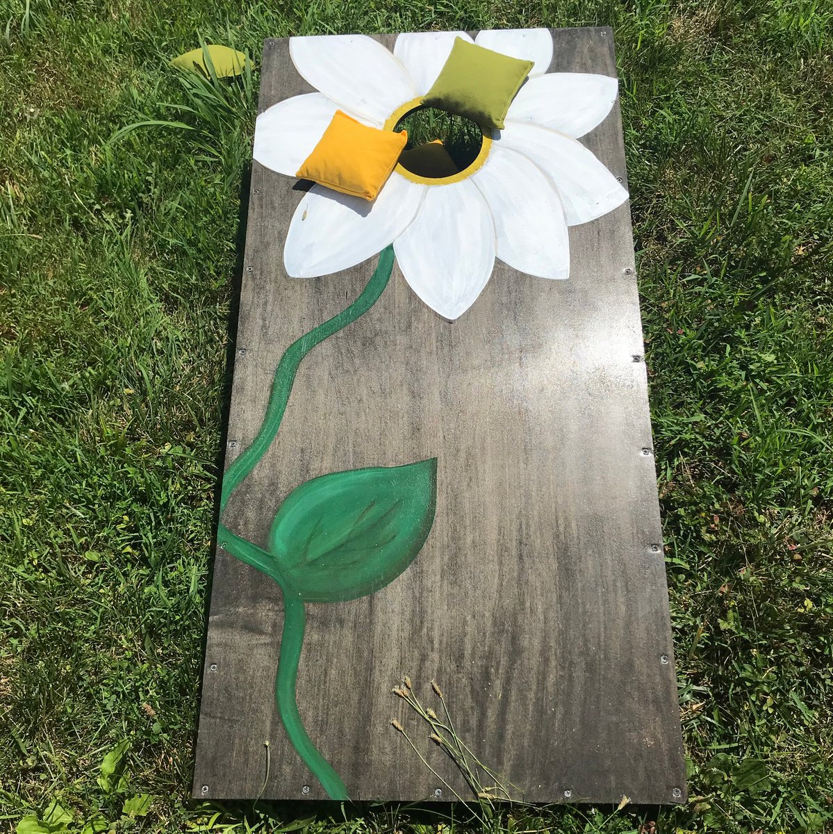 reststopmin's tweet photo. Hey friends, do you call this game "Bags" or "Corn Hole"? 🤔 Either way, her time outside just became a little more competitive & a LOT more fun! Big thanks to our friends for creating & donating these beautiful boards! 🌻
#HopeSees #HopeHeals #SupportSurvivors #EndSexTrafficking https://t.co/ihrgX1RGM3