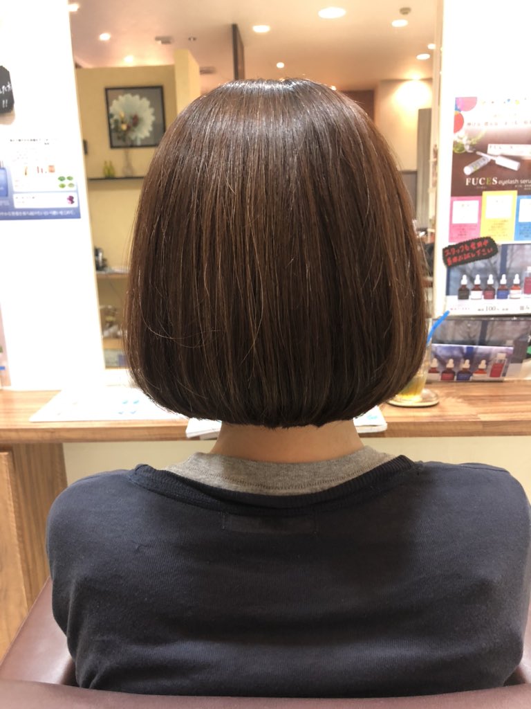yoko2026's tweet photo. ヘアドネーションをしました💇‍♀️✨小児ガンなどの治療で頭髪に悩みを抱える子どもたちに髪を寄付してメディカルウィッグを作る‥と言う活動です。
そして、突然 髪が短くなって帰って来たお母さんに おり太がガン見して来る〜😅何か違うってわかったのかな〜😀えらいぞおり太〜😄

#おり太 
#ヘアドネ https://t.co/HEGEPcvyM2