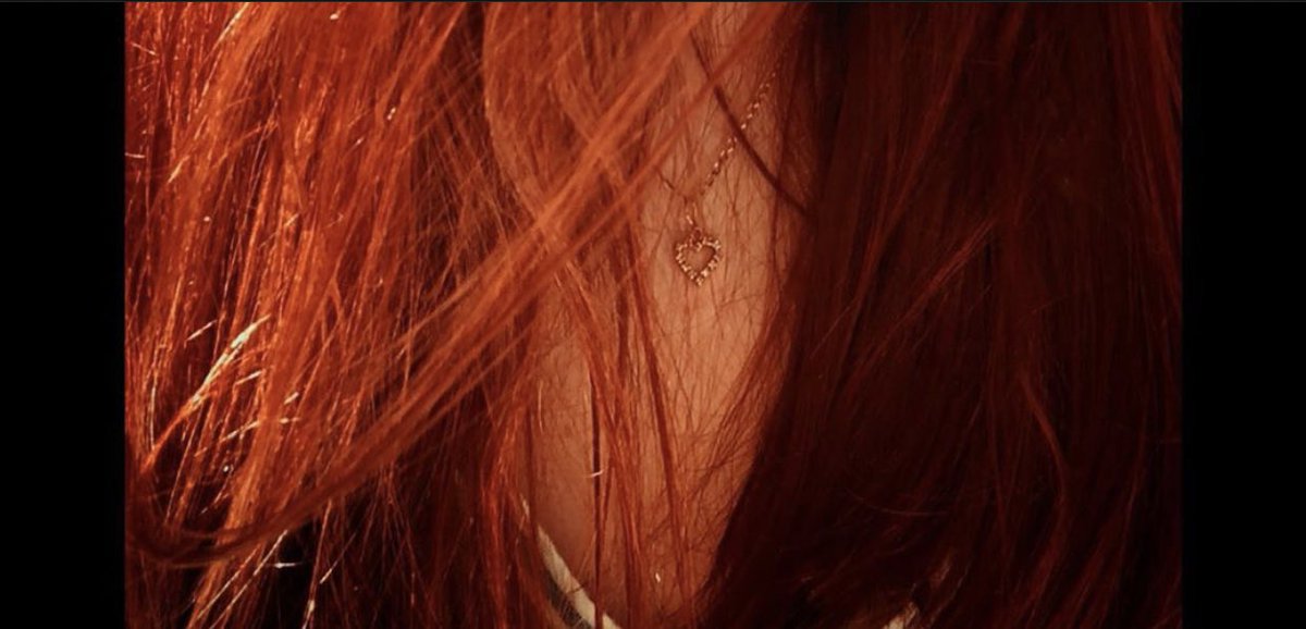 ___Delatorre's tweet photo. ... ruiva ao sol ☀️ https://t.co/xR4hFK07gd