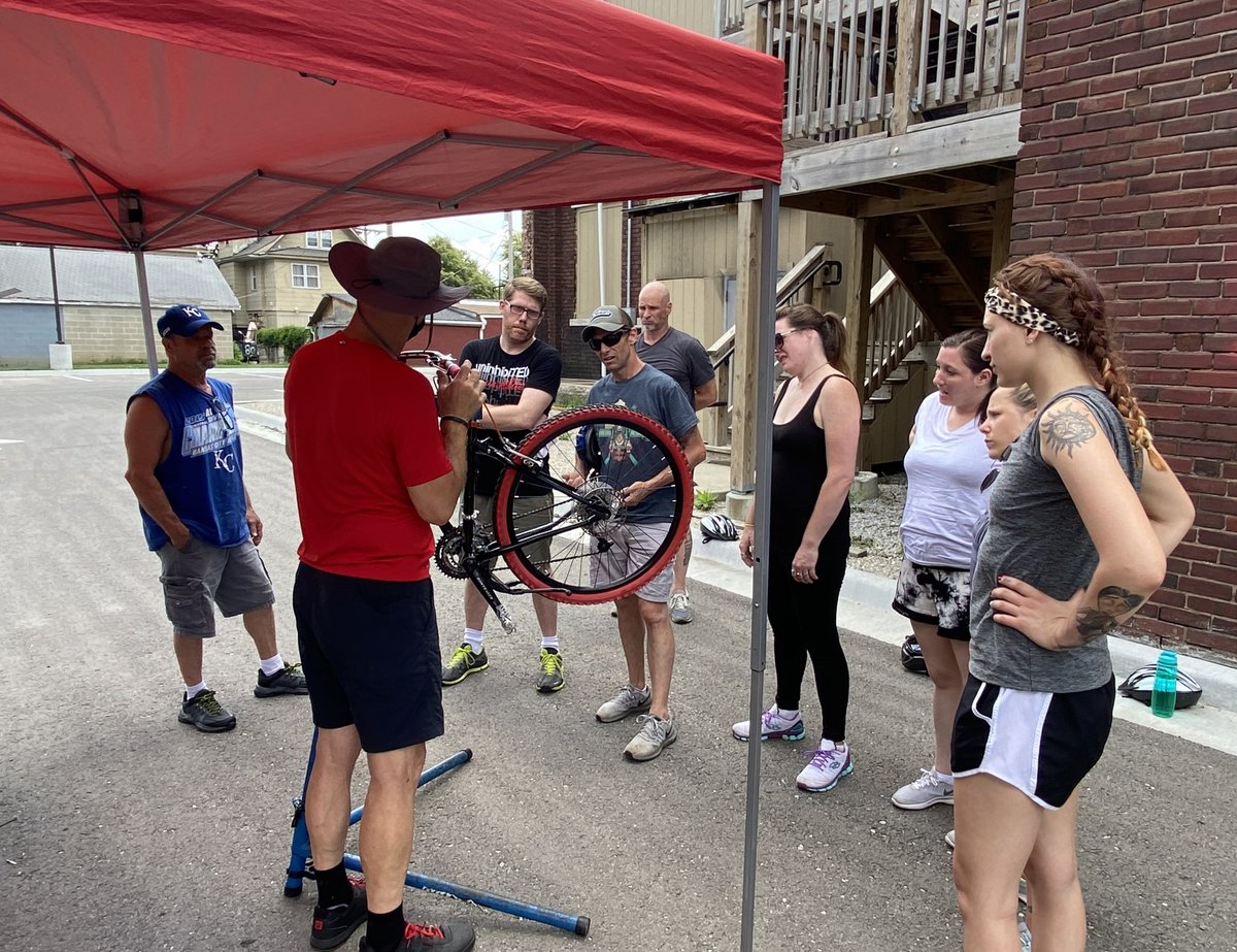 healinghousekc's tweet photo. Healing House partnered with @ridekc to bring a multi-week course that covers maintenance, safety, skills, and more. Participants who graduate the program receive a helmet, bike lock, water bottle, lights and a bicycle! #ridekcbike #kcbikes #earnabike #earnabikeprogram https://t.co/5Z8H6g7zL3