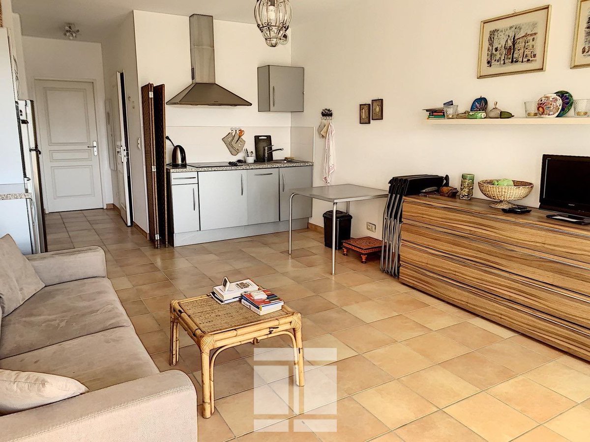 immodecorse's tweet photo. Appartement T2, Marine de Sant Ambroggio ‼️🏖 Ensemble immobilier de standing, à deux pas de la mer 🌞 #balagneimmobilier #immodecorse #corse #sun https://t.co/WpCIvMcm3s