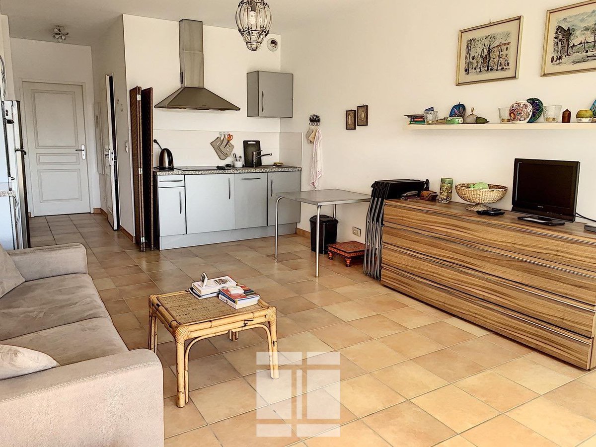 immodecorse's tweet photo. Appartement T2, Marine de Sant Ambroggio ‼️🏖 Ensemble immobilier de standing, à deux pas de la mer 🌞 #balagneimmobilier #immodecorse #corse #sun https://t.co/WpCIvMcm3s