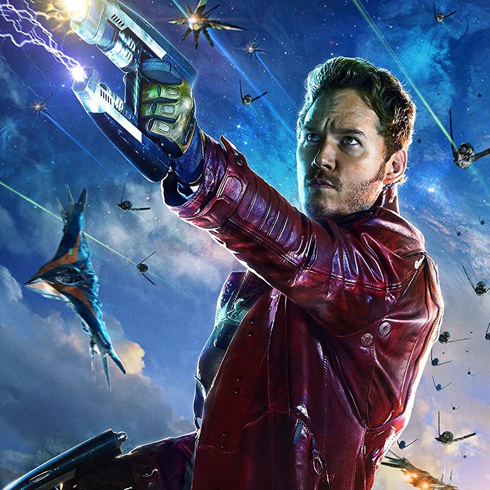 24. Star-Lord القدرات: نصف بشري ونصف سماوي بسبب مصدر قوة ابوه بس. بدونها هو مجرد انسان ثقته عاليه وبقوه جسديه معه ادوات تحميه, مع انه بارع في الرمايه ، لكنه دمر شبه الهزيمه الي كانت رح تصير لثانوس وبسببها اخذ تقييم منخفض ، باختصار ستار لورد بدون تيم ولا شيء -التقييم: 1 من 10