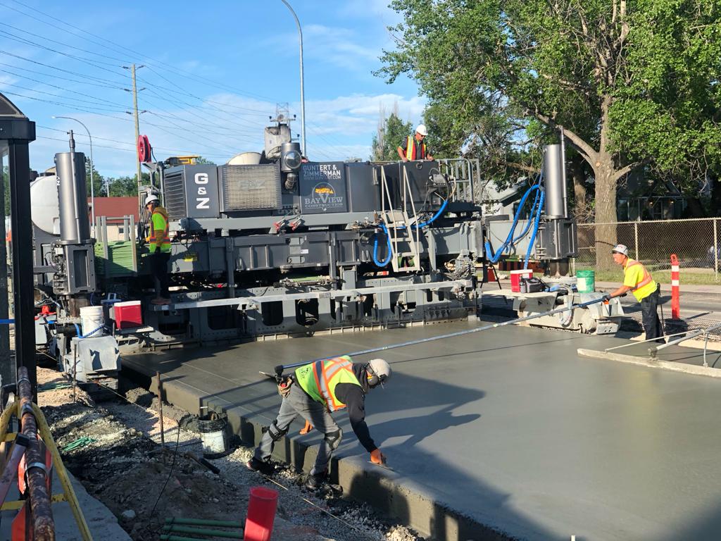 Guntert1942's tweet photo. At Bayview Construction (Canada), they take care of their paving equipment so that it will last for many years to come. Keep up the great work!
#bayviewconstruction #roads #highways #concreteroads #roadconstruction #guntertpavers #slipforming #deathbeforeasphalt https://t.co/ef6blp3A0y