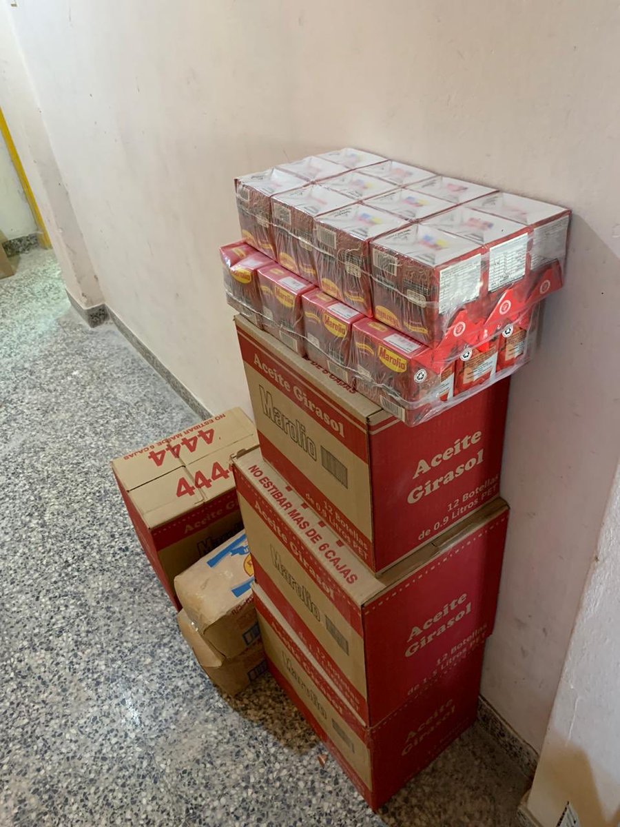 ongdtpt's tweet image. Gracias @fundmarolio y @GaliciaRSC por sumarse a los bolsones y #OllaPopular para las familias del barrio #LasFlores #VicenteLopez 💞💪🏼