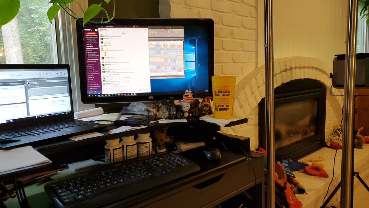 alwaysWCFields's tweet image. My session is over. My setup may not be the best ever but I love being in the middle of house where the animals can come say hi. Also,  I added one of my YouTube video lights for the presentation today! #BbWorld20 #LetsAdvanceLearning