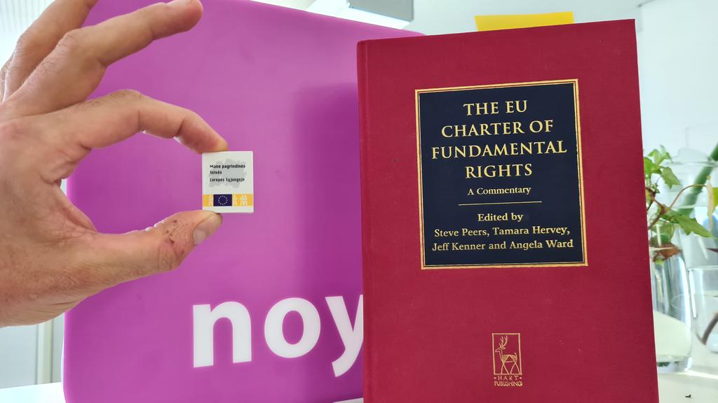 NOYBeu's tweet photo. Reading the reactions by some industry lawyers on #SchremsII, it seems they only got a tiny version of the Charter of Fundamental Rights - we got the massive versions too.. 😉

#PrivacyShield #SCCs #GDPR https://t.co/xW5UbWXmDm