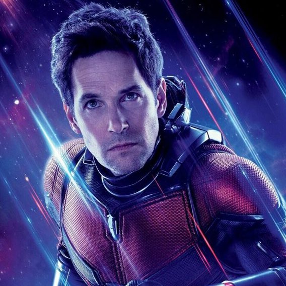 17.Ant-Man القدرات: سكوت ماعنده قوه خارقه ، في القتال يستخدم بدلته الي صممها بيم تزيد من قوته ومن خلالها يقدر يتقلص ويكبر, كلنا شفنا اقوى حالاته لما كان عنده القدره على تكبير حجمه بس برضو كلنا ندري ان مايمديه يحافظ على حجمه وقت طويل بدون ضرر جسدي له -التقييم : 4 من 10