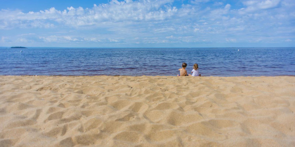 À la recherche du plan parfait pour vos vacances en famille? Voici un itinéraire partant de Québec vers le Saguenay-Lac-Saint-Jean. ⛱🤸‍♀️😎 #QuebecCite #saglac

👉 bit.ly/QCSaglac

Avec <a href="/SaguenayLac/">Tourisme Saguenay–Lac-Saint-Jean</a> 
📸 Steve Deschênes