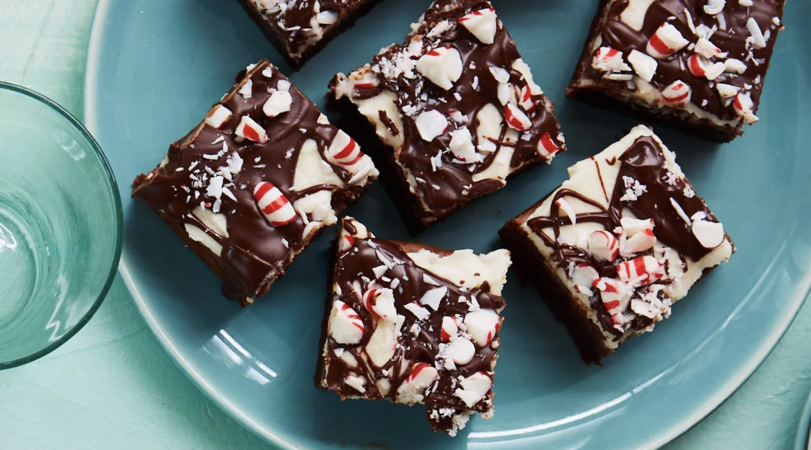GrandCentralPub's tweet photo. These amazing brownies from @ashleysfreeman's new #DukesMayoCookbook have a not-so-secret ingredient. Yep, you guessed it, it’s @DukesMayonnaise!

Click here for recipe from @southernliving: https://t.co/O7V3RC2tNC https://t.co/sV9iFT0MFS