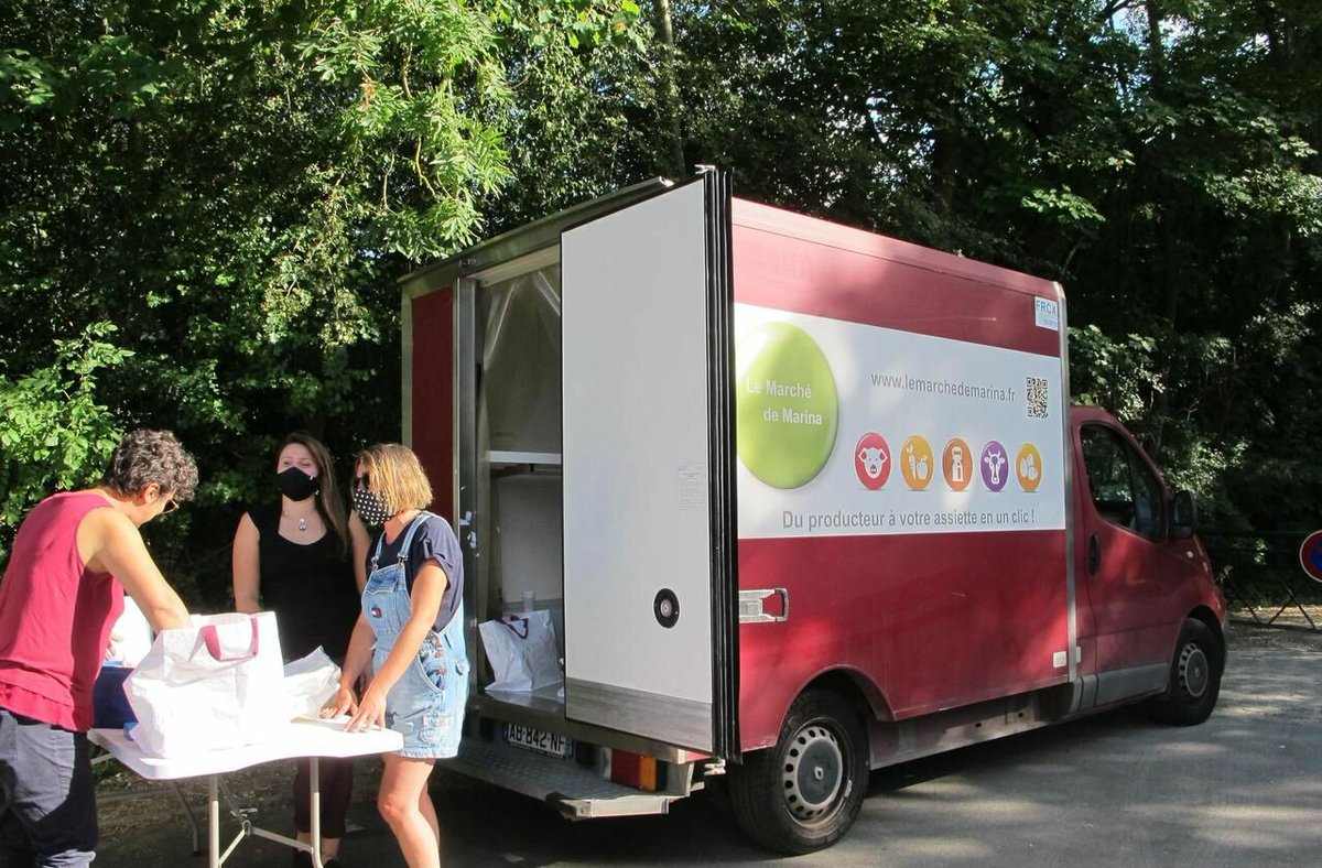 leparisien_91's tweet photo. Essonne : après le confinement, les nouveaux adeptes « du manger local » boudent les produits locaux
➡️ https://t.co/QosJhN1o3N https://t.co/zPtc4fJJ7m