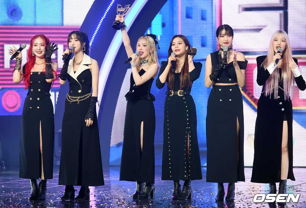 YoSwag_160's tweet photo. Tebrikler kızlar 😉
#GFriend2ndWin https://t.co/6SOOIIGtk2