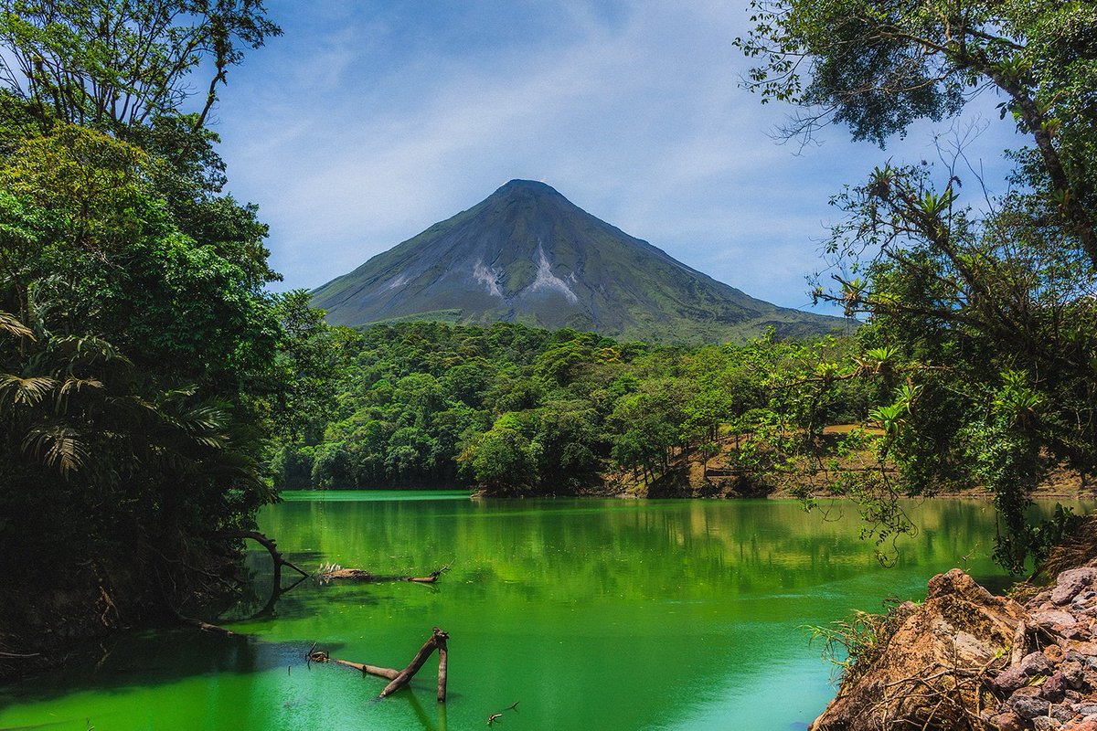 elVolcanArenal's tweet photo. Vengan a visitarme responsablemente. Caminatas, catarata, Canopy, Tubing, caballos entre tanto. https://t.co/TE1MWtwyta

#lafortuna #volcanarenal #findesemanalargo https://t.co/0ZeRjaWwKx