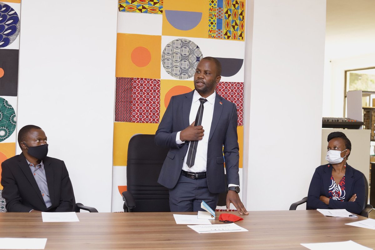 mHubMW's tweet photo. #technology #Startups from mHub's community had the chance to share their experience with Minister of #youth and Sports, Hon. Ulemu Msungama, MP - this afternoon. The Ministry sees further collaboration with mHub on the Jobs4Youth #J4Y project and other ventures in future. https://t.co/Llg9IkY9xe