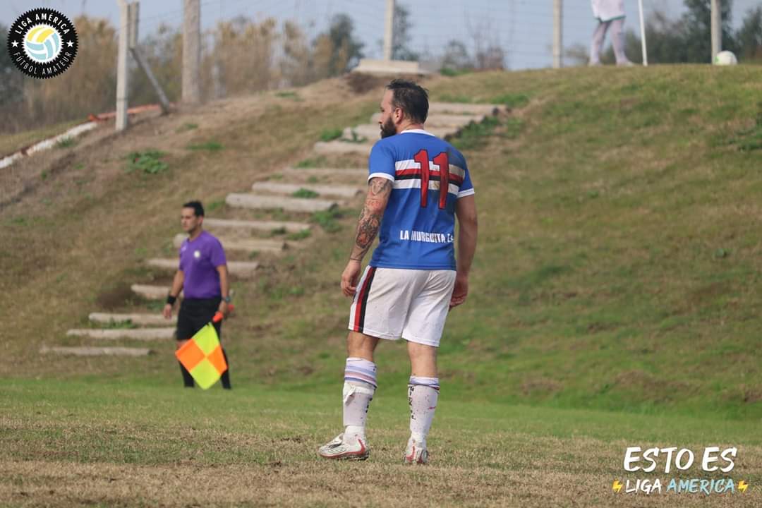 LMFC2014's tweet photo. Postales del domingo
#estamurgasiemprevolvera
#lamurguitafc
#ligaamerica
#enoff
#futbol
#futbolamater
#vamolamurgavamo
#sangreyluto https://t.co/qnFfi5CzUd