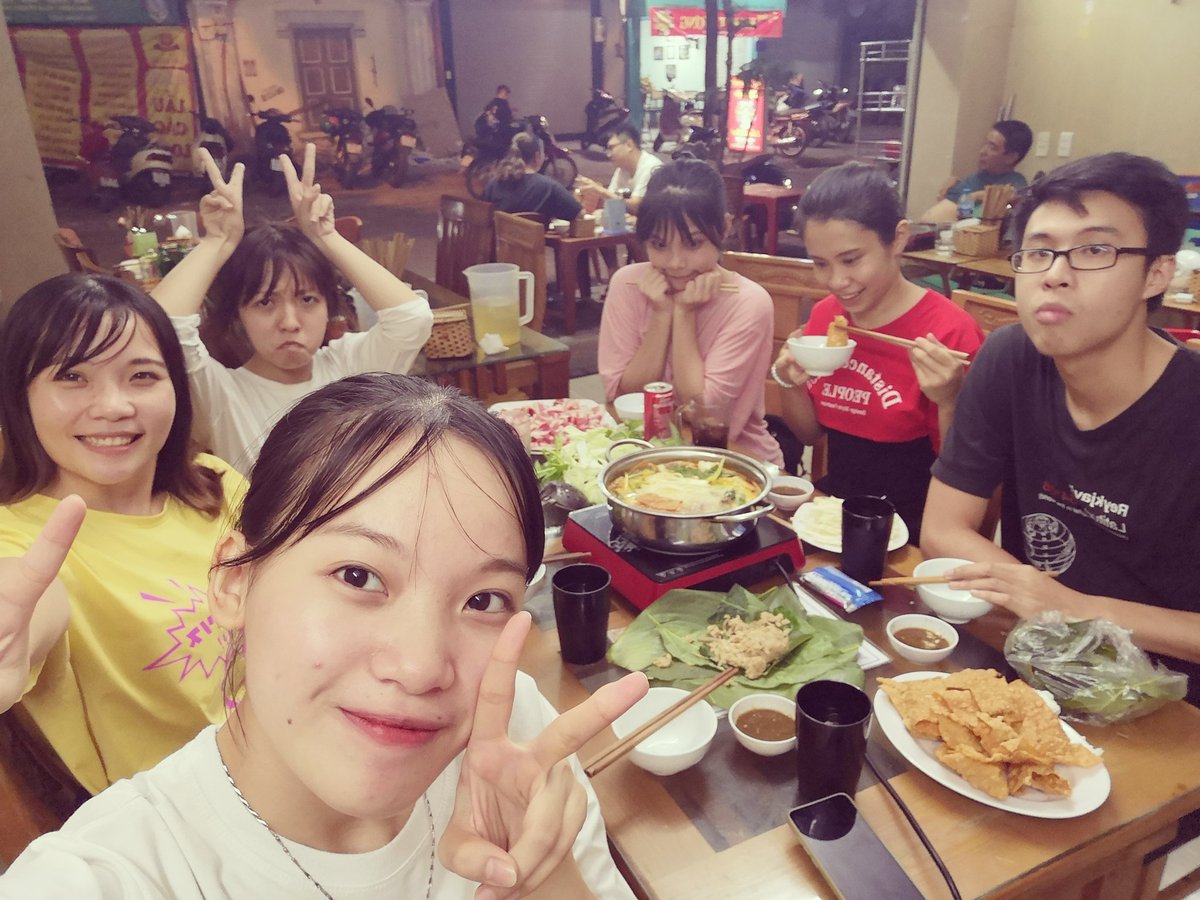 Team_PolarisVN's tweet image. 理由なしのお鍋パーティー (♡˙︶˙♡)

毎月一回一緒にご飯を食べに行きます。
楽しかった。
ひかりちゃん、試験頑張ってね。
 🌹

#PolarisIdolGroup
#ポラリスアイドル
#Carry_your_dream