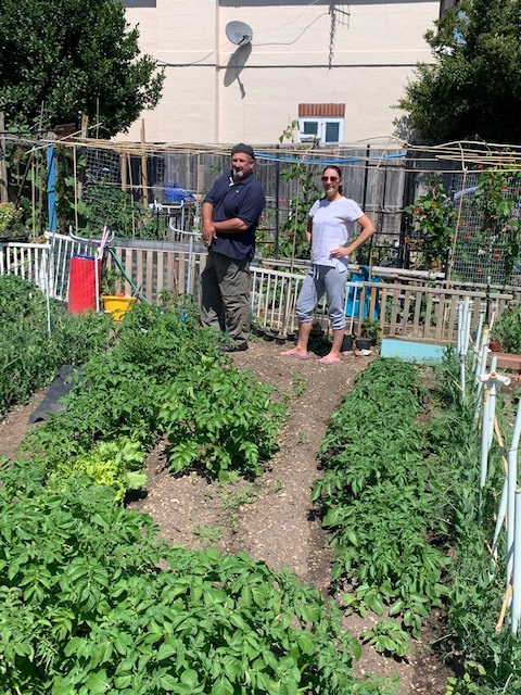 PardyJess's tweet photo. One of our lovely Mansbridge allotment holders has made wooden signs for everybody's plot and they look fantastic! 

And the wonderful Mike and Becky here showing off the amazing progress they have made on their plot in the last few months #community  #gardening #allotment https://t.co/uhGVJgxqCe