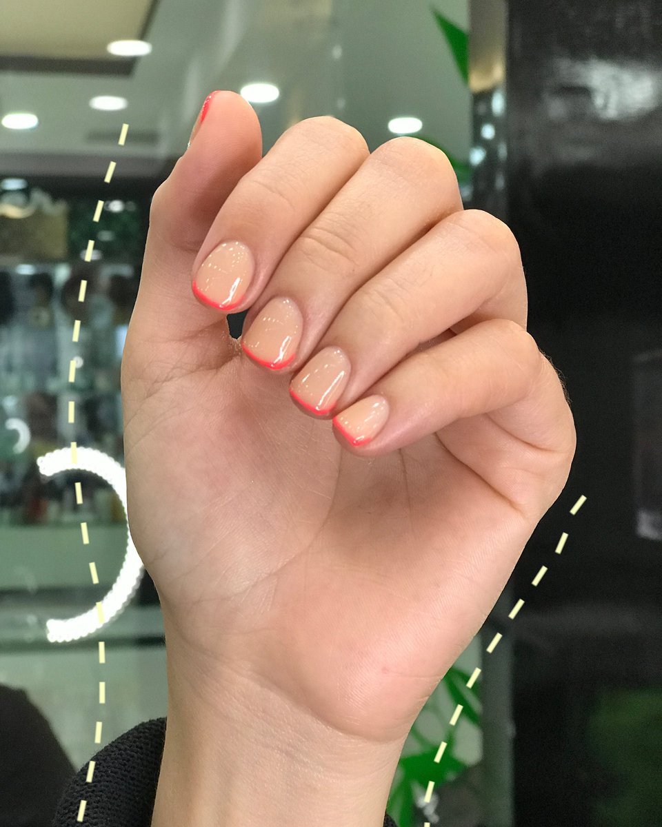 Beiabeauty's tweet photo. It’s a #trend and we LOVE it🤩💚
Un #French diferente, ideal para todas las #beias que le gustan los #manicures creativos 💅🏼✨
-
¿Ya tienes tu cita para ponerte #beia? Haz click en el link de nuestra bio para agendar una😉
-
#nailart #nail #nails #manicure #frenchmani https://t.co/Mc8Kf3LCg0