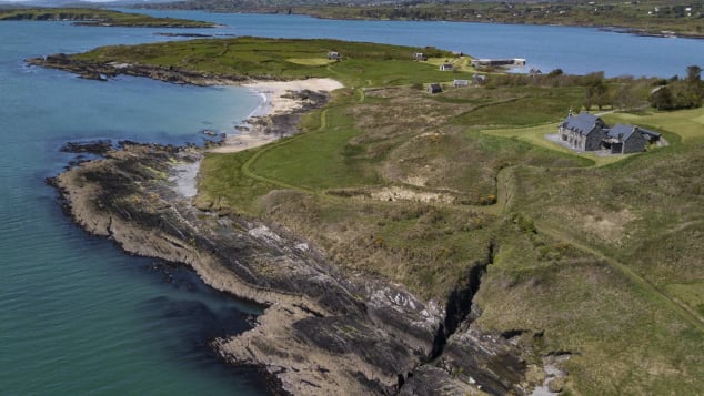 Home Buyers Are Still Making Offers ‘Sight Unseen’. The latest sight unseen mega-deal occurred last week for a private island off the coast of Ireland for $6.3 million after viewing a video tour.  ow.ly/ymFb50AEZhr #millionaires #largerhomes #privatehomes