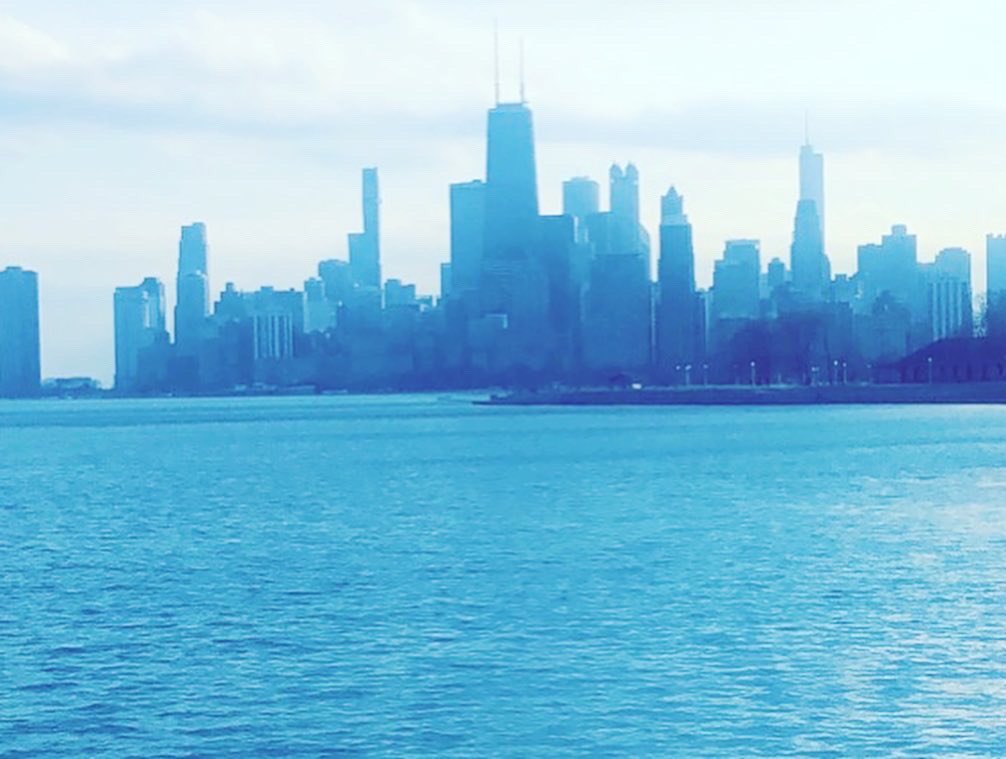 CoachAshLucas's tweet photo. Last but certainly not least is the gorgeous Chicago Lakefront Trail. 18.5 mile-long path that has views second to none. We utilize this for recovery runs, tempos, and a few incline days. Never a bad looking day on the lakefront #ItsUIC #ChicagoRunning #ChicagoLakefront https://t.co/DQGbBmWO29