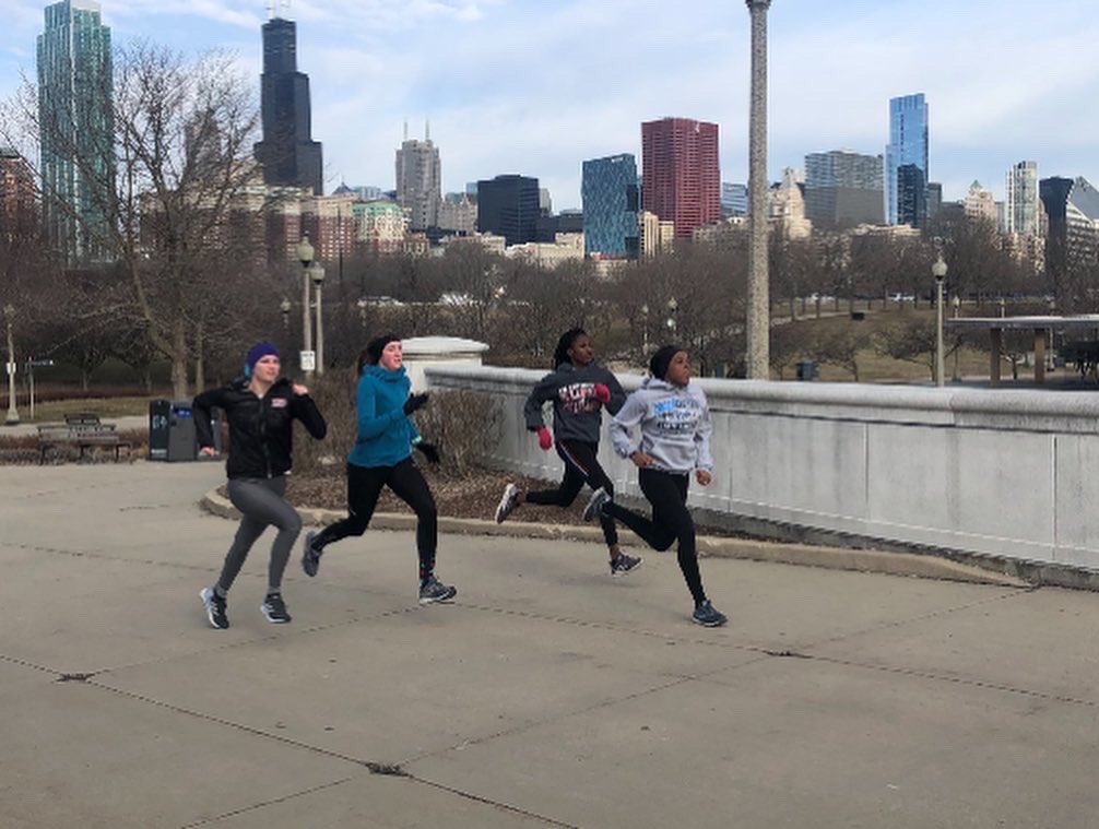 CoachAshLucas's tweet photo. Last but certainly not least is the gorgeous Chicago Lakefront Trail. 18.5 mile-long path that has views second to none. We utilize this for recovery runs, tempos, and a few incline days. Never a bad looking day on the lakefront #ItsUIC #ChicagoRunning #ChicagoLakefront https://t.co/DQGbBmWO29