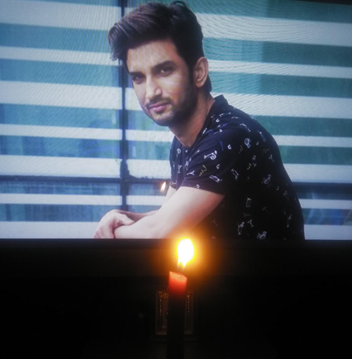 pritikavya12's tweet photo. Justice for Sushant Singh Rajput. Rest In Peace 🙏. #Candle4SSR https://t.co/C4DA2t8eLP