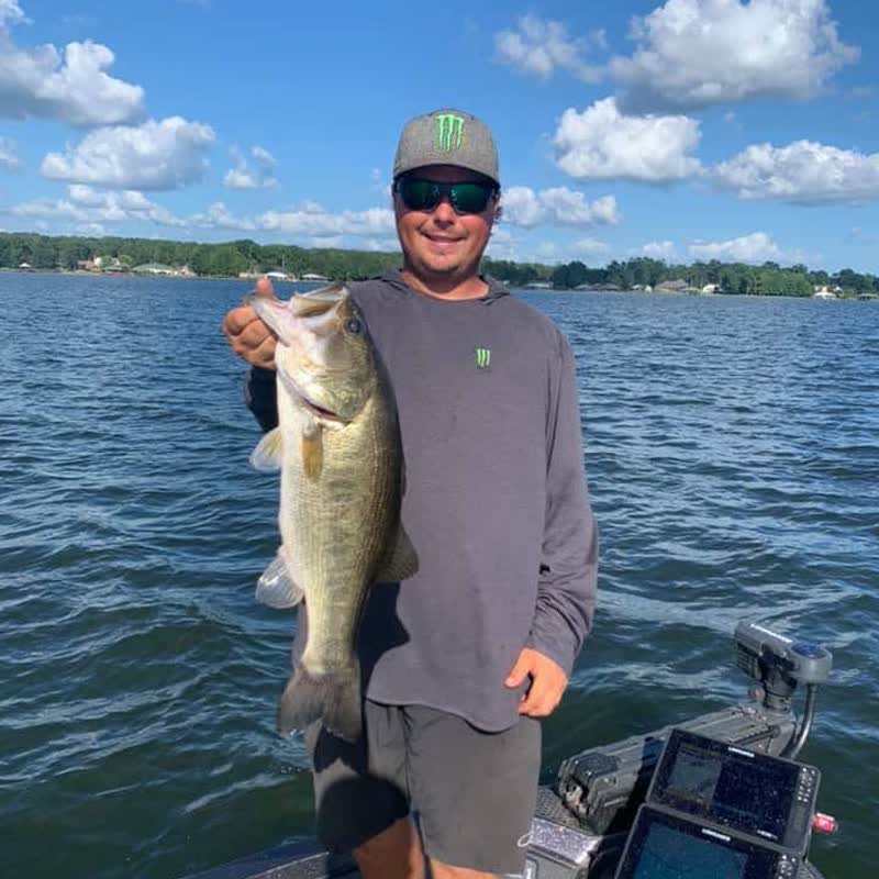 Rougaroutackle's tweet photo. Check out Tyler Stewart with this Caney Lake Hammer!!!! Tyler has been crushing them! #rougaroutackle #teamrougarou #fishwildly #bassfishing #largemouthbass #basstronomical #caneylake https://t.co/0REd4RbbUz