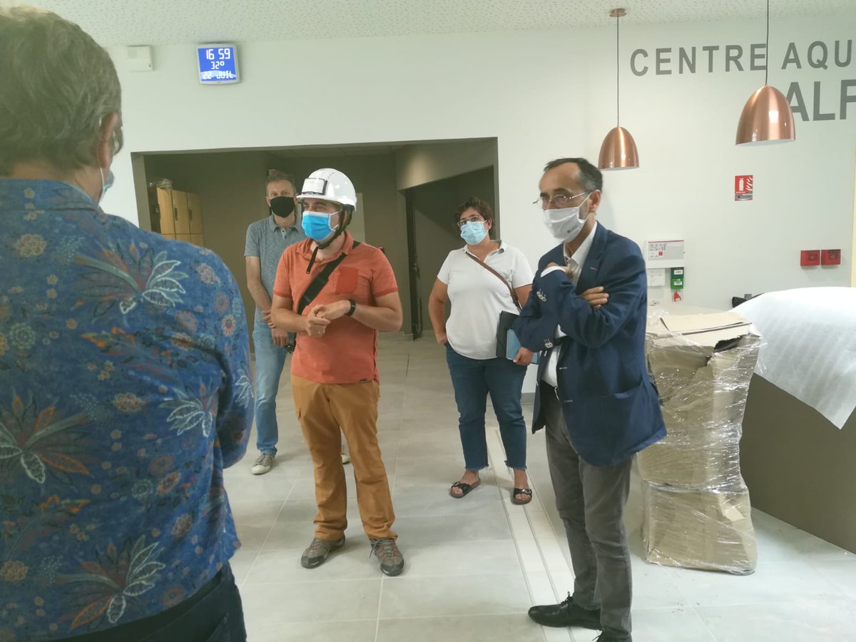 Agglo_Beziers's tweet photo. @RobertMenardFR s'est rendu sur le chantier de la piscine Alfred Nakache de @Sauvian  pour constater l'avancée des travaux. 
Ouverture prévue en septembre 😀 https://t.co/ay7MvCjYCY