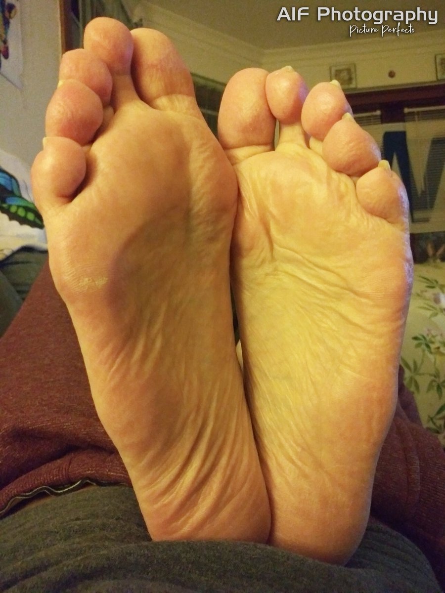 AifPhotography's tweet photo. I took pics of Diane's feet from my crappy phone. Very mature nurse soles after a long shift. I'm still working on this stubborn granny to meet up again for more! #nursefeet #naturaltoes #footfetishnation #smellyfeet #maturefeet #footfetish #TwitterFootMovement #meatysoles #gmilf https://t.co/cBEAiY2hkX