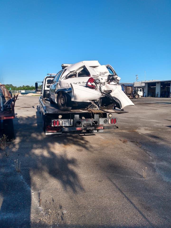 horrycountypd's tweet photo. 🚨SLOW DOWN, MOVE OVER🚨

Earlier today, a @CityofNMB Public Safety vehicle was hit while on scene of a car crash on HWY 31. 

While we’re glad no one was seriously injured, this could have been deadly!

Drivers, be #RoadAware, and #SlowDownMoveOver for any emergency vehicles. https://t.co/9ItrmUKbqS