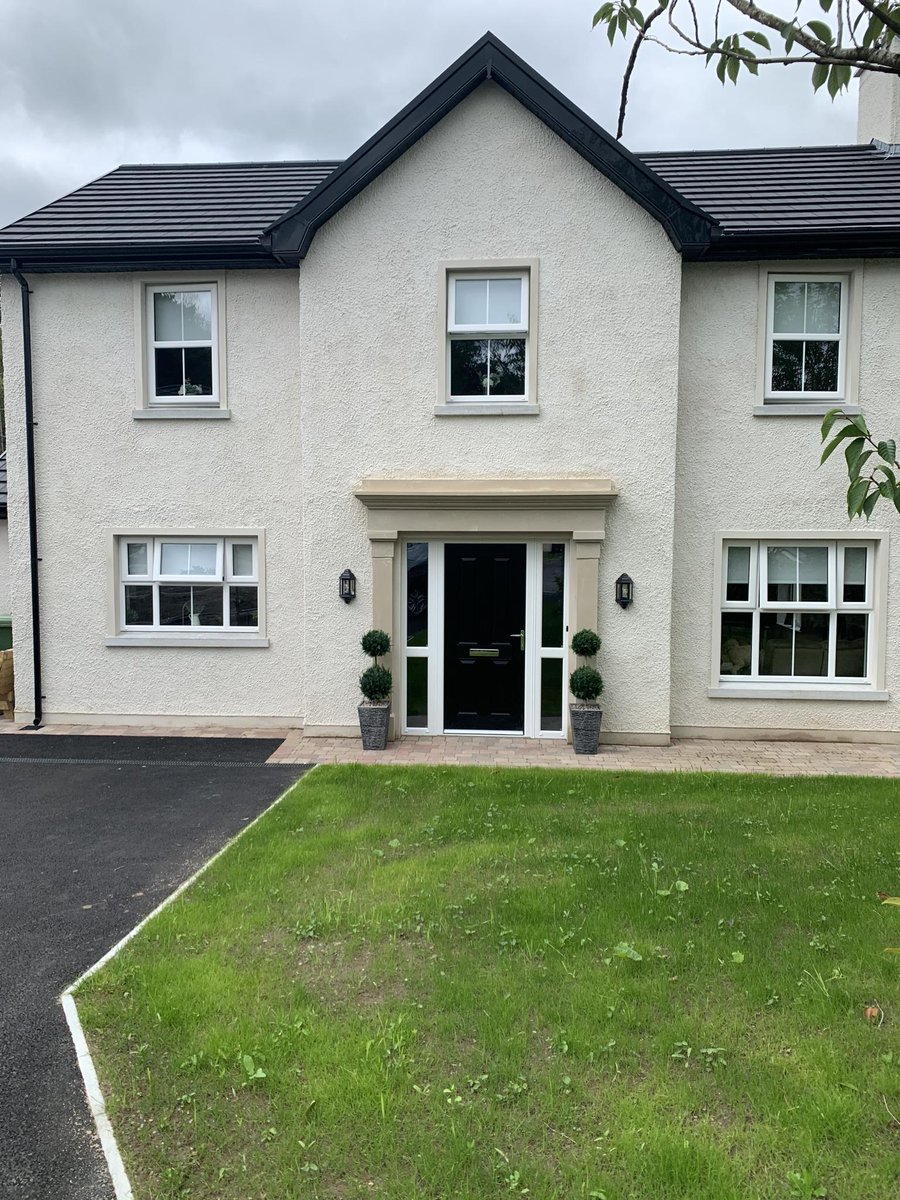 JamdacD's tweet photo. That's our first homeowners officially moved into #Beechwood #Lisnaskea

3 more homes available in the first phase - get in touch with our joint agents to arrange a viewing.

@finlay_co  Enniskillen
McCaffrey Bros - Lisnaskea

#Barcro #NIConstruction #property #Fermanagh https://t.co/kajOY44k1a