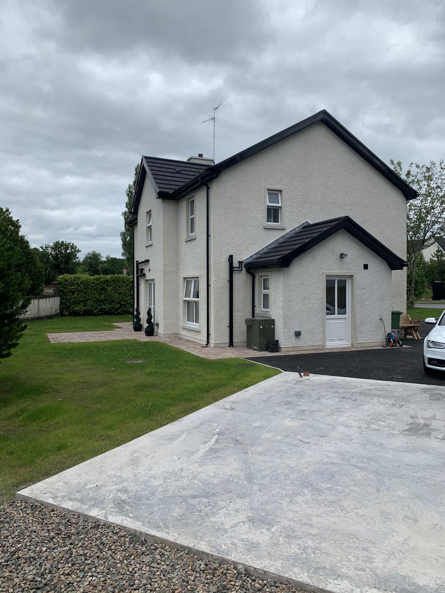 JamdacD's tweet photo. That's our first homeowners officially moved into #Beechwood #Lisnaskea

3 more homes available in the first phase - get in touch with our joint agents to arrange a viewing.

@finlay_co  Enniskillen
McCaffrey Bros - Lisnaskea

#Barcro #NIConstruction #property #Fermanagh https://t.co/kajOY44k1a