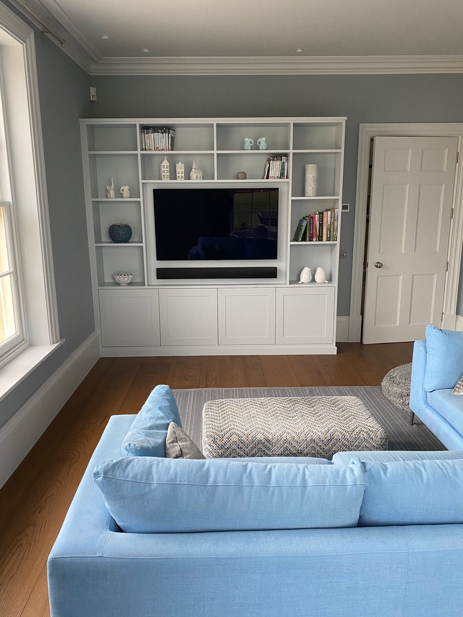 DigiInteriorsUK's tweet photo. Check out this OLED TV and custom Triad soundbar install. With a Marantz AVR, Triad in ceiling rear speakers and full integration into Control4, the sound and experience is truly amazing. We are just applying the final touches to this project which we are excited to share soon! https://t.co/TkU2r3Oun8