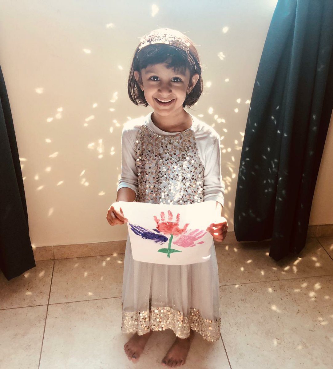 PoojaSardana12's tweet photo. It’s so incredible to witness children transform into bright shining stars, look how our awesome ‘Busy Beaver’ Aadhya shines bright❤️#LearningandThriving #GMASummerChallenge @26Dakshamehta @senresh @DxbModern #marvellousbusybeavers https://t.co/g5JJK7mxF7