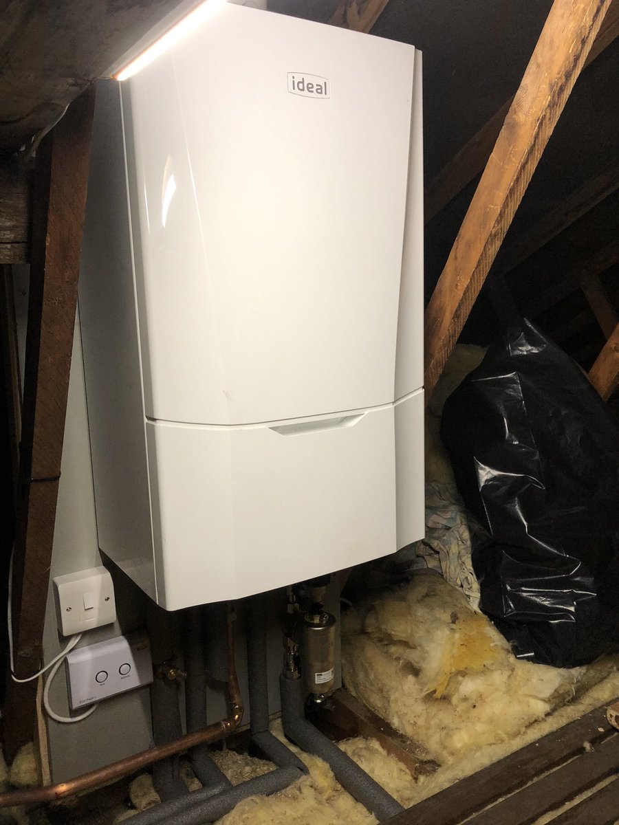 EPHMBarnsley's tweet photo. Another @IdealBoilers vogue max installation this week. @EPHMBarnsley @ideal_joe1 https://t.co/tk4SfUdEjF