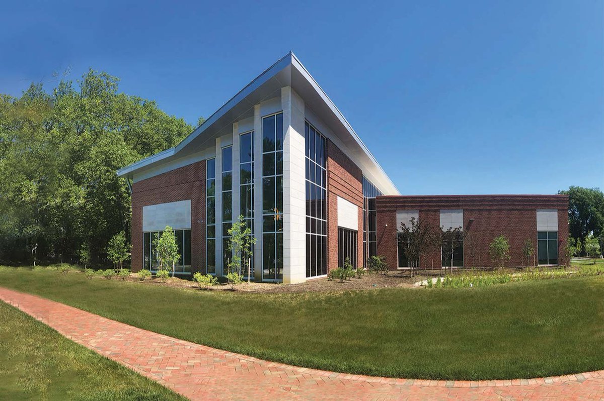 VisitAnnapolis's tweet photo. The Michael E. Busch Annapolis Library is officially open! Grab a mask and head to West Street to see this gorgeous, brand new, state-of-the-art facility! 📸AACPL
-
-
-
#annapolis #visitannapolis #annapolislibrary #SpeakerMikeBusch #publiclibrary #summerresouces #summerreading https://t.co/HiEyVxqGfk