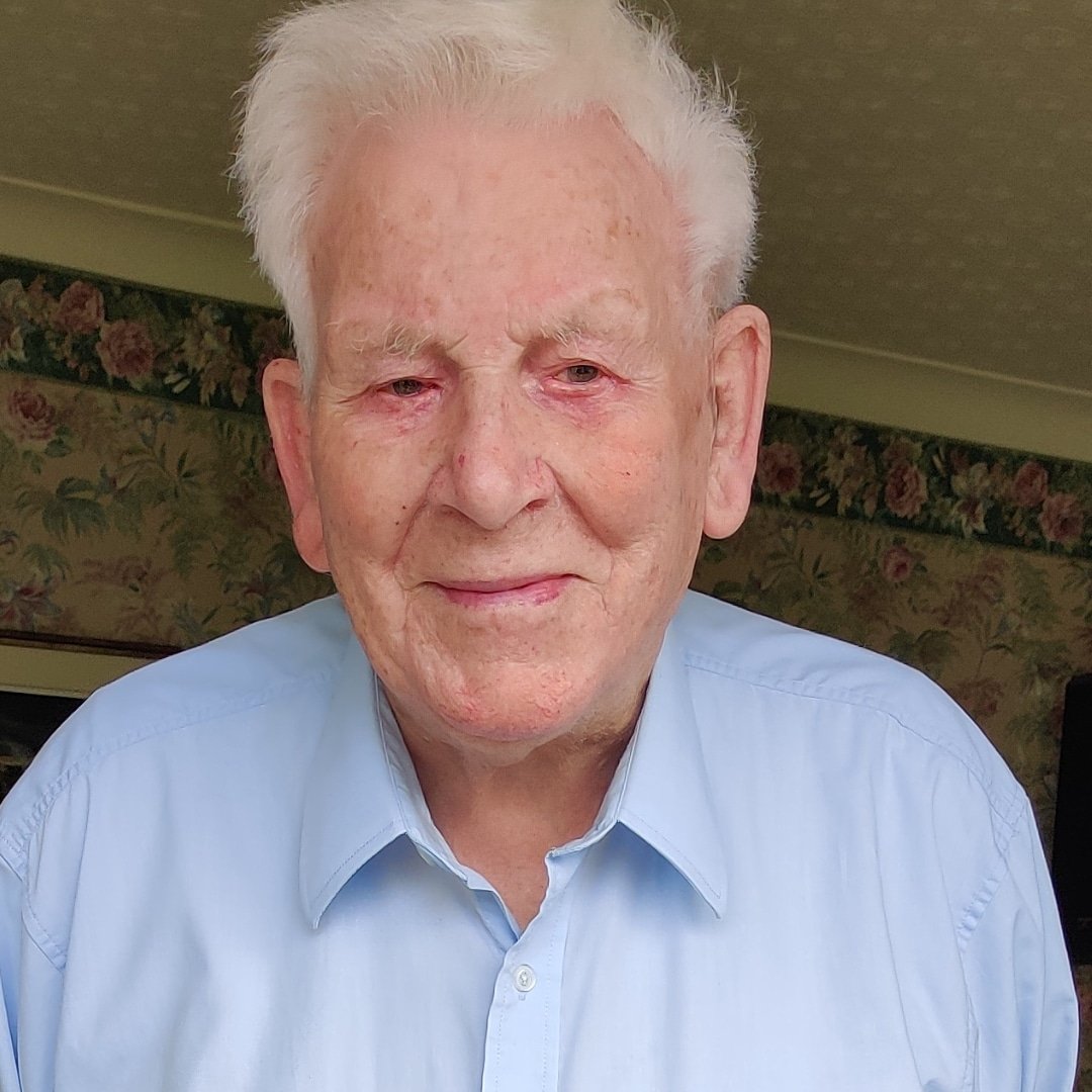 47_commandos's tweet image. Happy Birthday #MarkPacker #47RMC #Ddayhero #Walcherenhero 97 years old last Saturday 🎂🥂