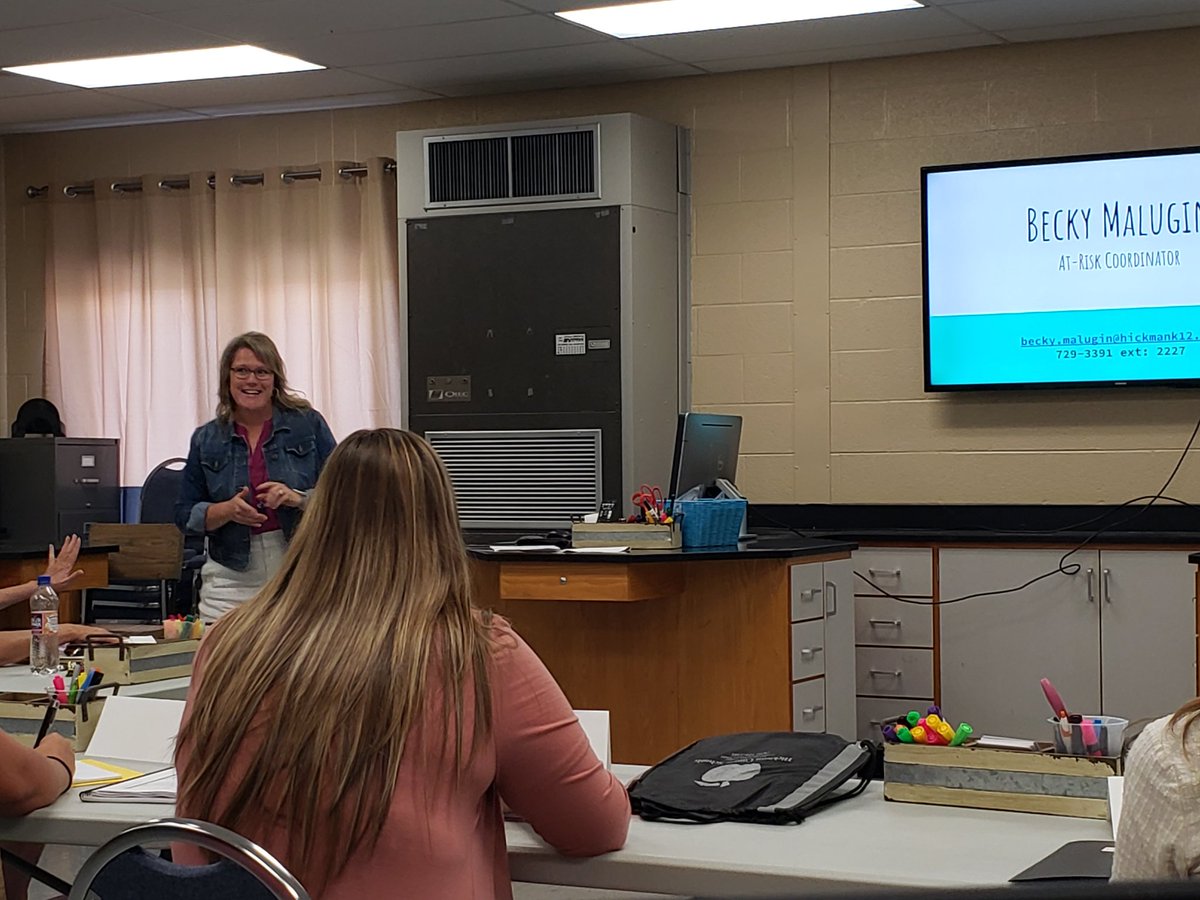 ajmanor84's tweet photo. Thanks @becky_malugin for sharing information with our new teachers! https://t.co/CGNJnCgLwE