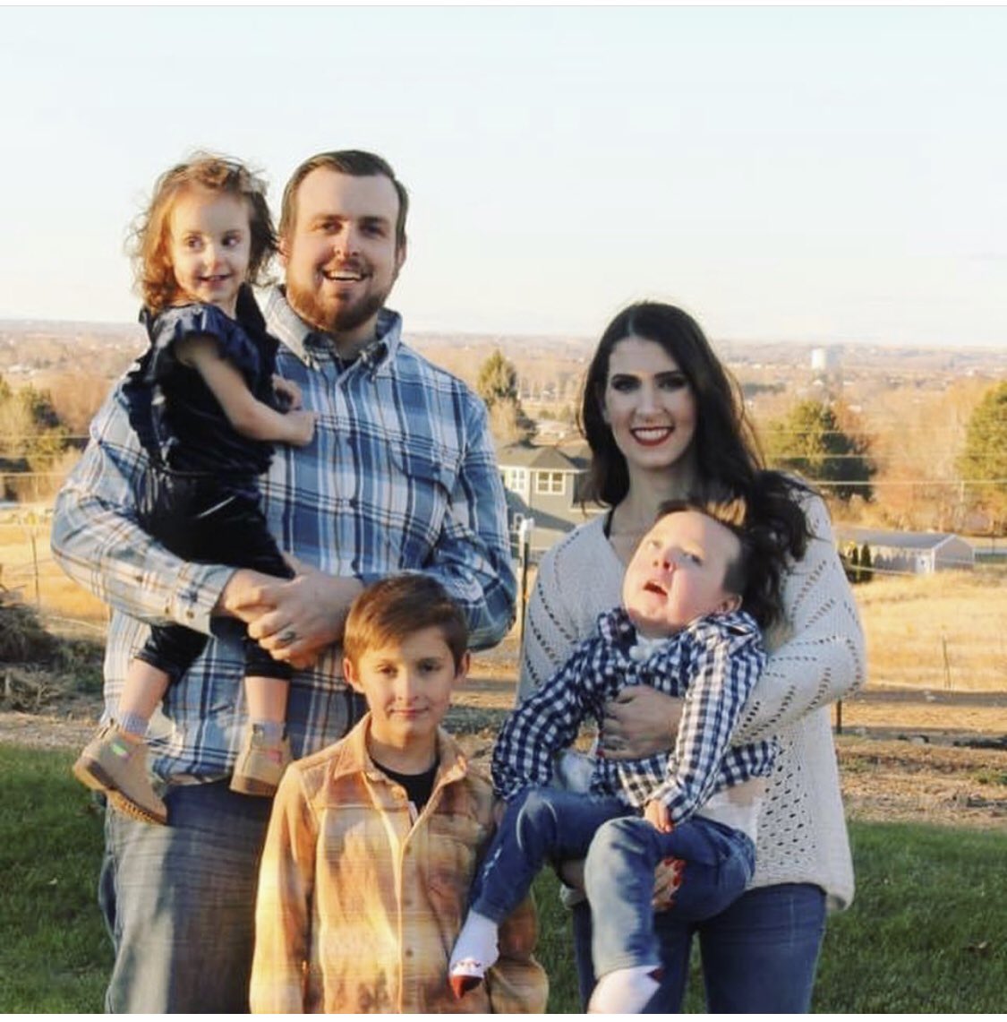 PyneMama's tweet photo. Please help Stocktons family with the astronomical medical bills they are left with. It’s so unfair to lose a child and then have to stress over bills. RIP Stocky https://t.co/1EoSOBYlbs https://t.co/5dlQZXRoR3