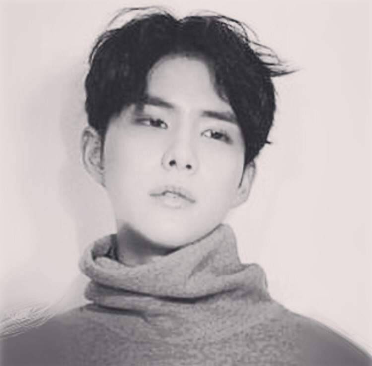 lailamelchett12's tweet photo. Main dancer, vocal, visual... Ainda é fofo, tem talento pra pintar, tem um sorriso lindo, é atencioso e a coisinha mais preciosa do mundo. Te amo sehyoon. #KingWowDay #ACE #CHOICE @official_ACE7 https://t.co/h1sYf0Yzei