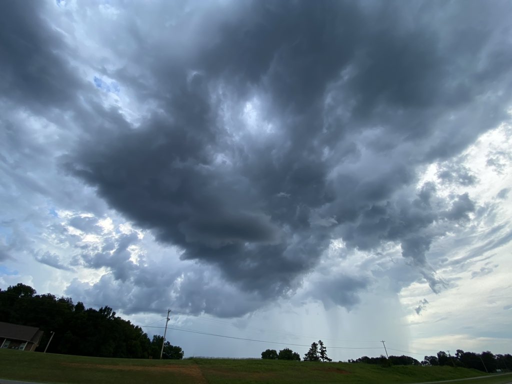 BamaBass's tweet photo. Rainfall from storm between Scottsboro and Stevenson, AL. @simpsonwhnt #valleywx #bamagoosetvwx #wxpics #wx #wxnation https://t.co/VwEZv7Jtg3