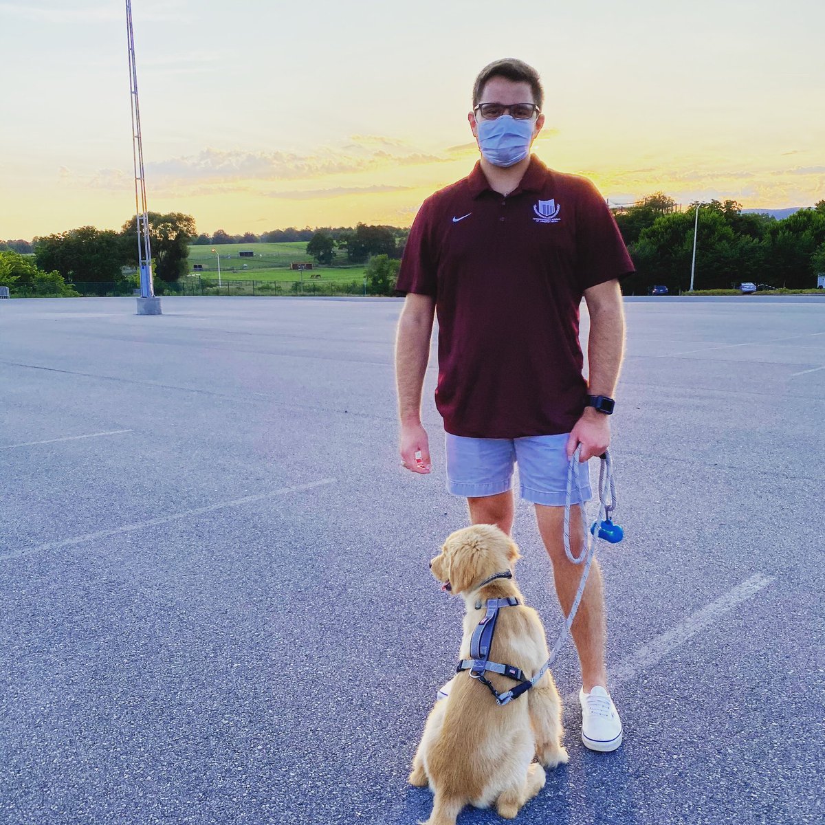 #Hokies wear masks. Nico Smith, IFC Advisor and Oak Lane RLC, wears a mask and practices social distancing “because the health and safety of others is everyone’s responsibility!” #maskupvt #utprosim #gohokies #showusyourmask