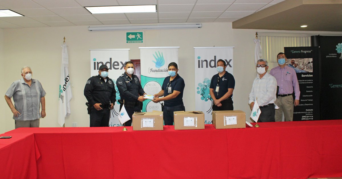 IndexMexicali's tweet photo. La empresa #CSManufacturing en apoyo a nuestras instituciones entregó un donativo de 500 cubrebocas y 200 mascarillas N95 al #HospitalGeneral 🏥

Asimismo donó 300 cubrebocas para el personal de Dirección de Seguridad Pública Municipal 👮‍♂️👮‍♀️

#SocioIndex #Empresas #Mexicali https://t.co/xEilWeYHWI