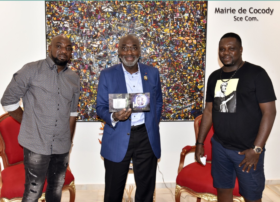 J'ai eu  plaisir à recevoir les artistes #zouglou  YODE &amp; SIRO qui sont venus me présenter leur nouvel album #HERITAGE 
#team225 #civ225 #culture #musique