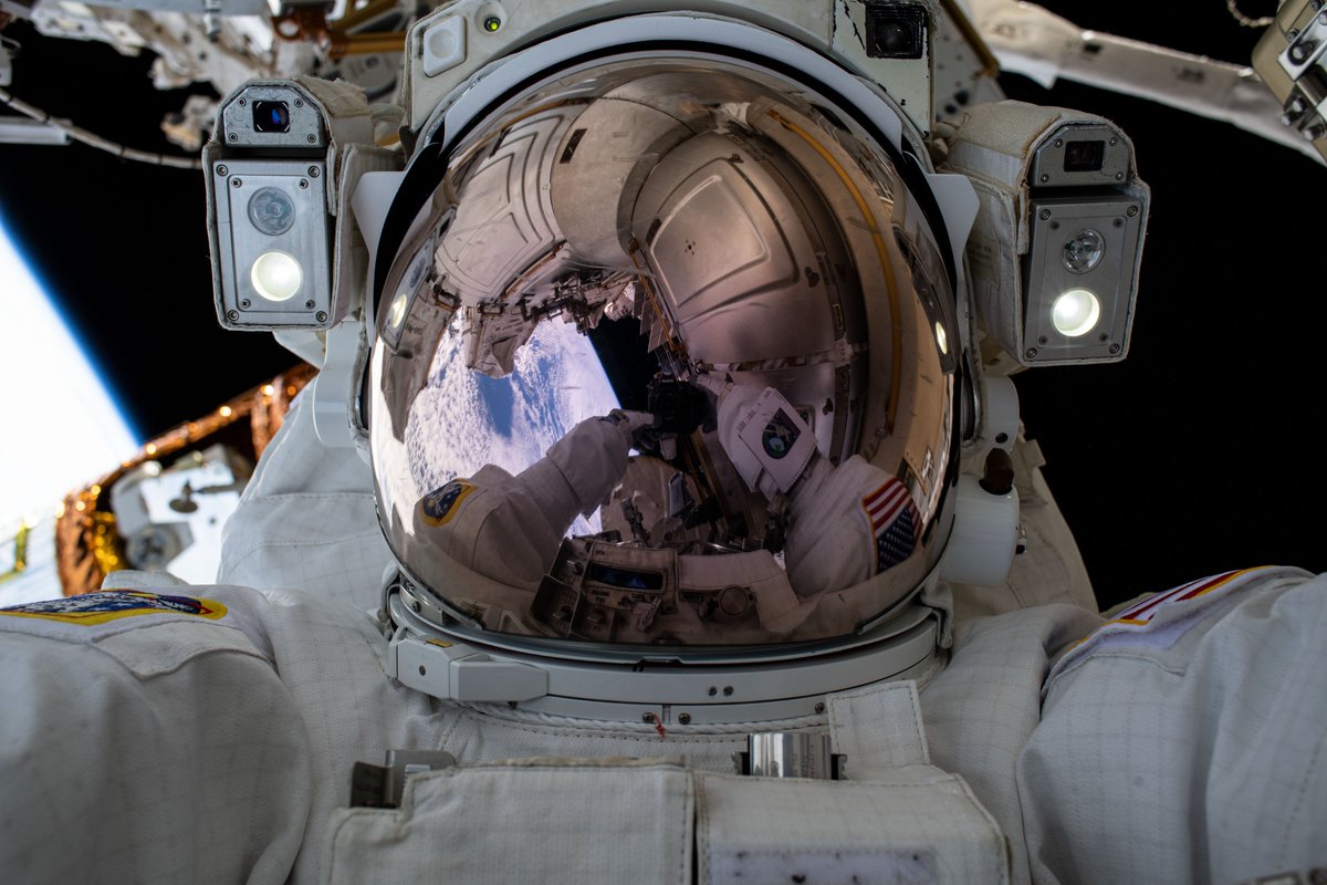 Space_Station's tweet photo. .@Astro_Seal completed his fourth spacewalk this year on July 21 for a total of ten spacewalks throughout his NASA career. More... https://t.co/cpdfeCKKzn https://t.co/oQkjzHWKDN
