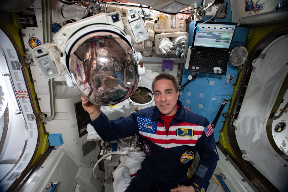 Space_Station's tweet photo. .@Astro_Seal completed his fourth spacewalk this year on July 21 for a total of ten spacewalks throughout his NASA career. More... https://t.co/cpdfeCKKzn https://t.co/oQkjzHWKDN