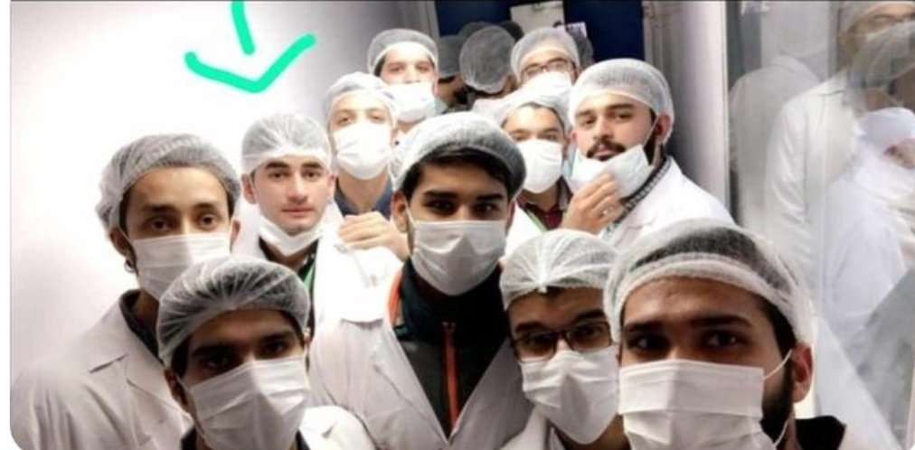 SaadiaMomal's tweet photo. وی فائنل ائیر میڈیکل کا سٹوڈنٹ تھا کوئی اجرتی قاتل نہیں تھا - پٹھانوں کی روایتی خاندانی دشمنی کی بھینٹ چڑھ گیا -
#JusticeForAwais https://t.co/yCems72JWj